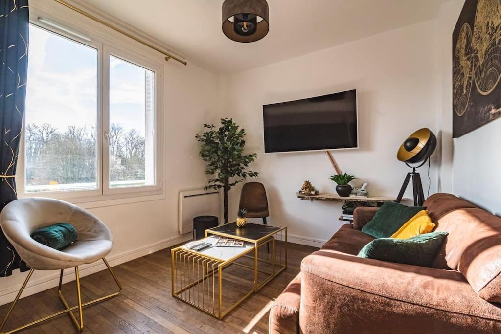 La "Taniere" Pour 6 Personnes Apartment Isles-sur-Suippe ภายนอก รูปภาพ