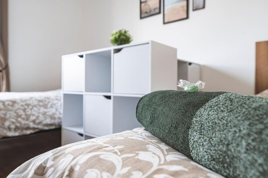 La "Taniere" Pour 6 Personnes Apartment Isles-sur-Suippe ภายนอก รูปภาพ